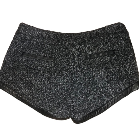 Vegan Leather & Wool Contrast Shorts - Picture 4 of 5